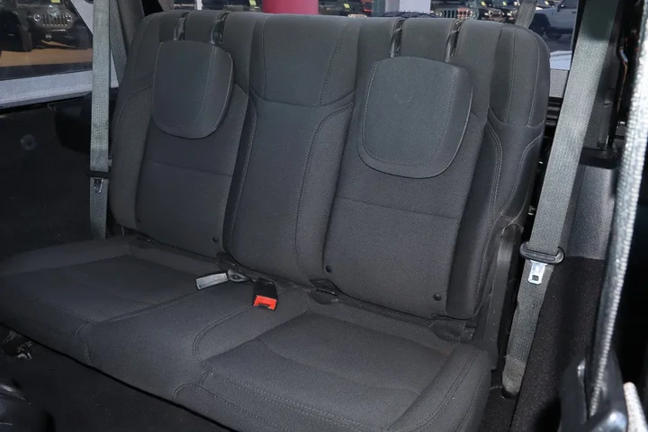 $22988 : 2021 Wrangler Sport 4x4 image 9