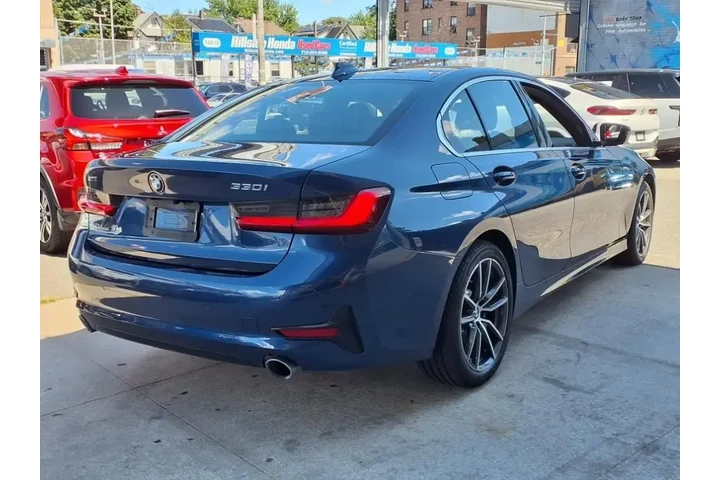 $24299 : BMW 3 Series 2021 AWD 330i x image 7