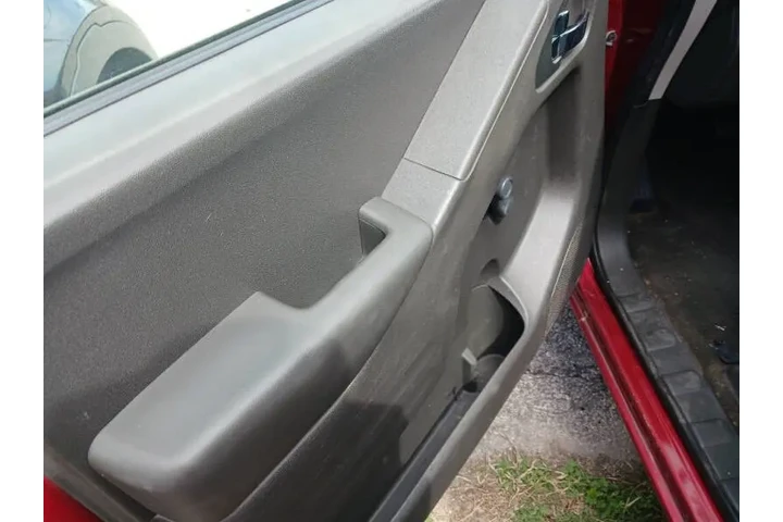 $12800 : 2017 Frontier S image 3