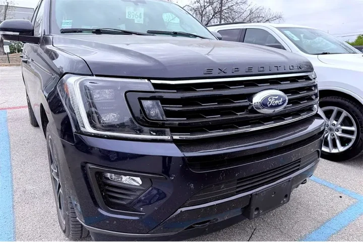 $37341 : Ford Expedition 2021 4x4 Lim image 2