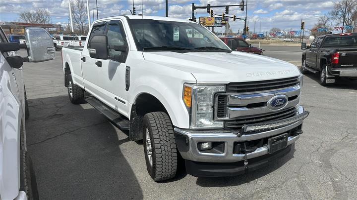 $31995 : 2017 FORD F350 SUPER DUTY CRE image 10