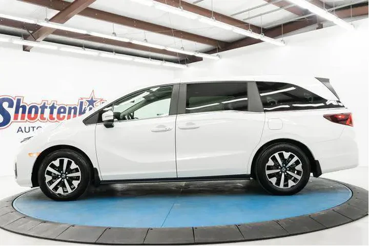 $40000 : Honda Odyssey 2025 EX-L 4dr image 5