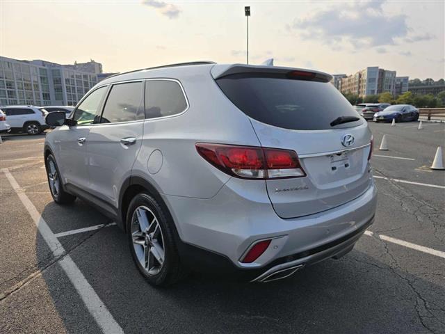 $12995 : 2017 HYUNDAI SANTA FE image 7