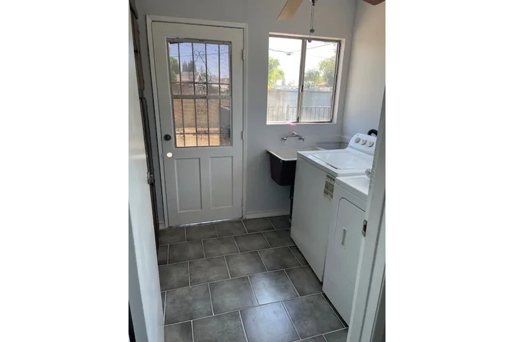 $29000 : Casa De Renta En Whittier image 1