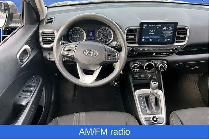 $13801 : Hyundai VENUE 2020 SEL 4dr C image 9