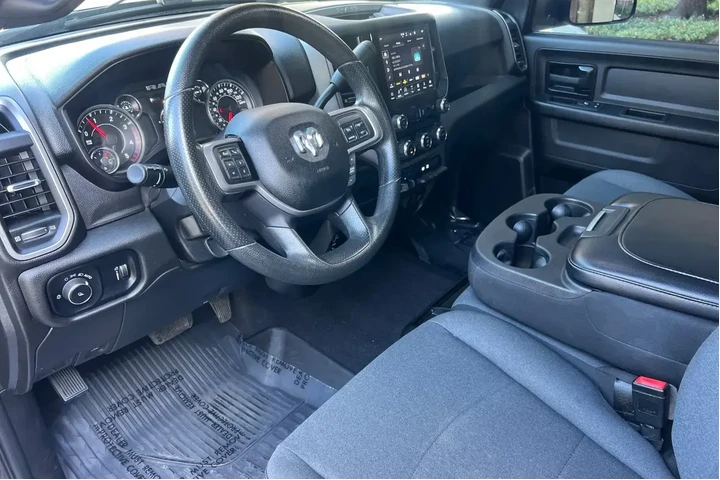 Ram 2500 2022 4x4 Tradesman image 9