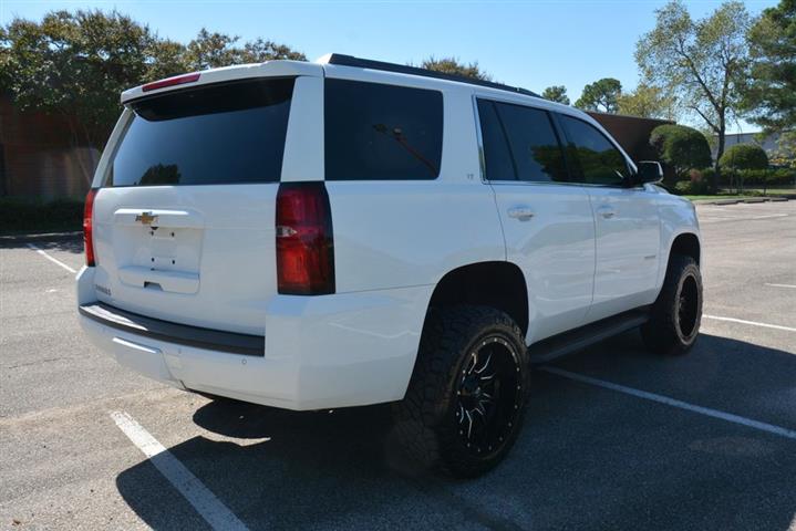 2020 Tahoe LT image 6