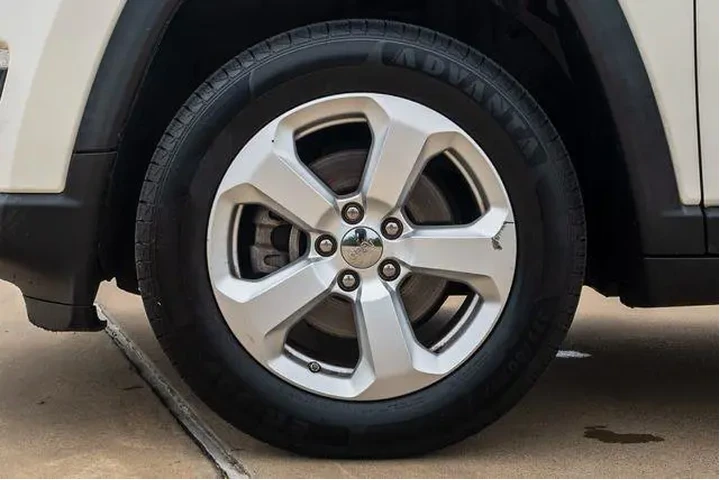 $13285 : Jeep Compass 2018 Latitude 4 image 4