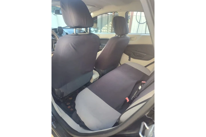$3500 : FORD FIESTA 2012 image 4