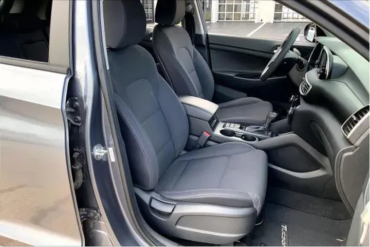 $16523 : Hyundai TUCSON 2021 Value 4d image 9