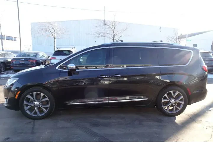 $14995 : 2017 PACIFICA image 8