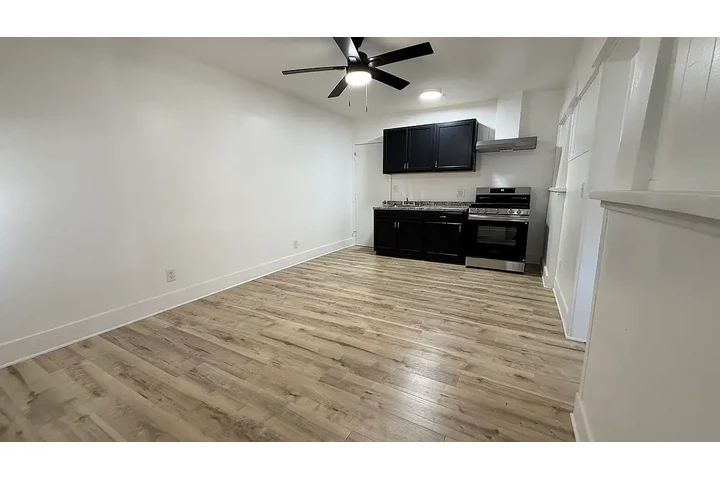 $1195 : Santa Ana Renta image 2