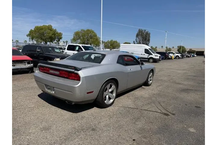 $23900 : Dodge Challenger 2010 SRT8 2 image 3
