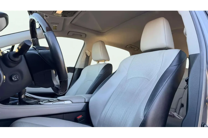 $23900 : 2017 RX image 10