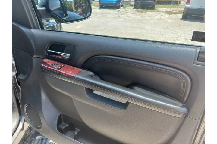 $12000 : 2010 Escalade ESV Premium image 10