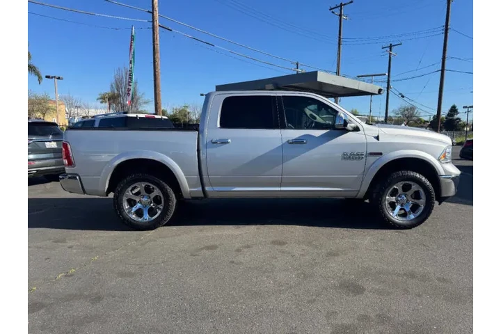 $15998 : 2018 RAM 1500 Laramie image 9
