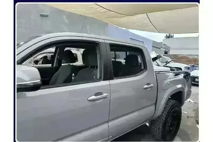 CARLITOS AUTO BODY & REPAIR image 2