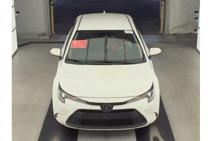 $17493 : Toyota Corolla 2024 LE 4dr S image 2