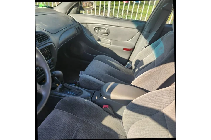 $1500 : 2000 OLDSMOBILE INTRIGUE2000 image 6