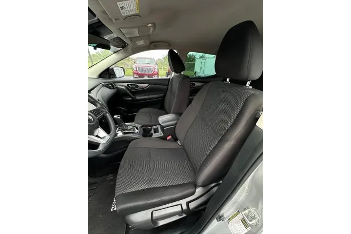 $16999 : Nissan Rogue Sport 2022 S 4d image 9