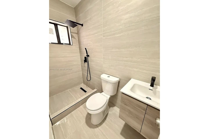 $1000 : 2 recámaras y 2 baños, image 1