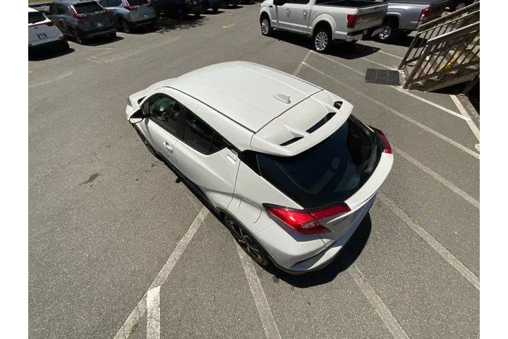 $13285 : Toyota C-HR 2019 LE 4dr Cros image 10