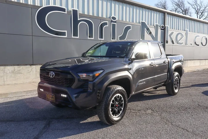 $40988 : 2025 Tacoma 4WD TRD Off Road image 1