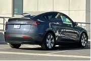 $30900 : Tesla Model Y 2022 AWD Long thumbnail
