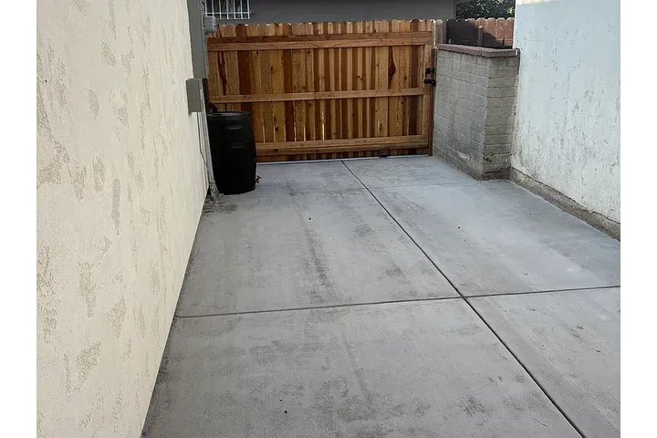 $800 : Great natural light Welcoming! image 8