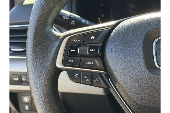 $18000 : Honda Accord 2019 LX 4dr Sed image 9