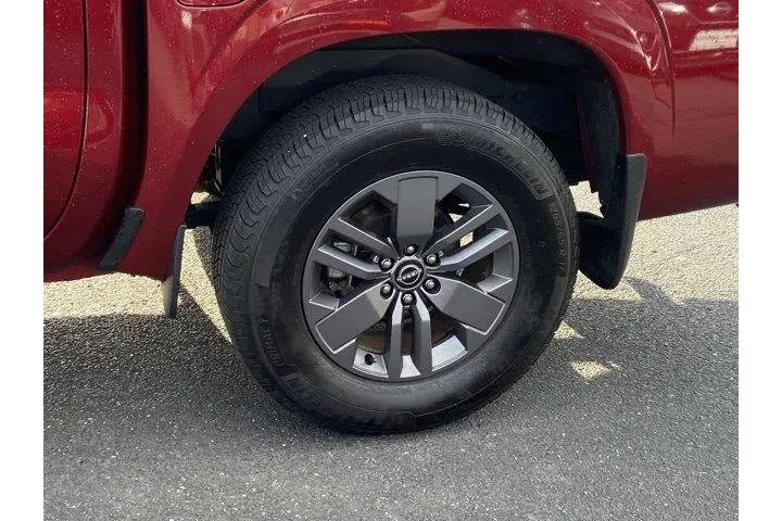 $29808 : Nissan Frontier 2025 4x2 SV image 9