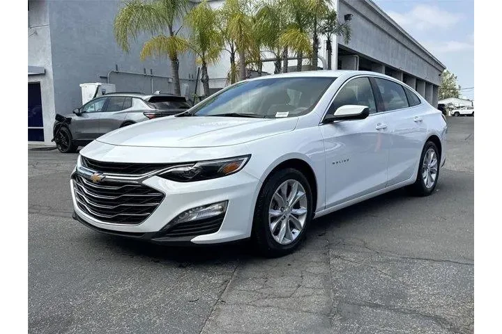 $19500 : Chevrolet Malibu 2025 LT 4dr image 7