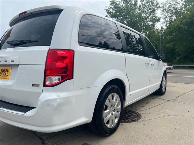 $5495 : 2018 Grand Caravan SE image 6