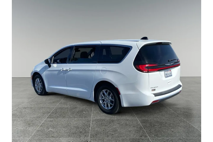 $33633 : Chrysler Pacifica 2024 Touri image 3