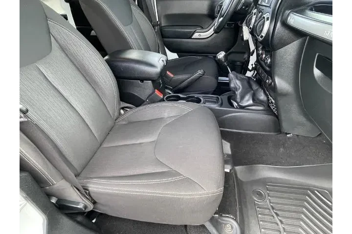 $17997 : Jeep Wrangler Unlimited 2016 image 10