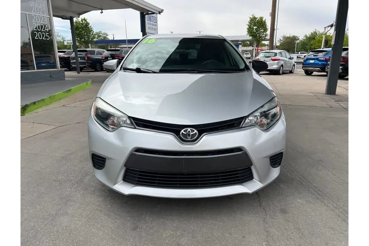 2016 Corolla LE CVT image 2