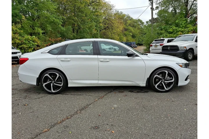 $22299 : Honda Accord 2022 Sport 4dr image 5