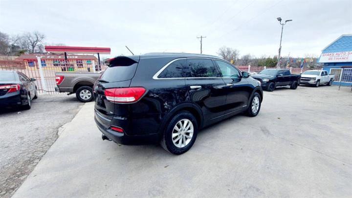 $8990 : 2018 Sorento EX V6 image 7