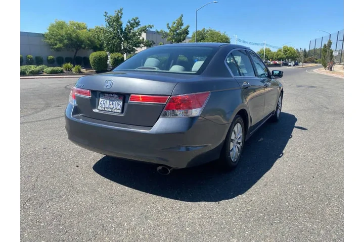 $9750 : 2011 Accord LX image 8