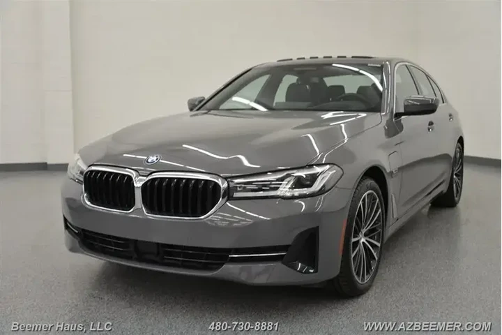 $30998 : BMW 5 Series 2022 530e 4dr S image 2