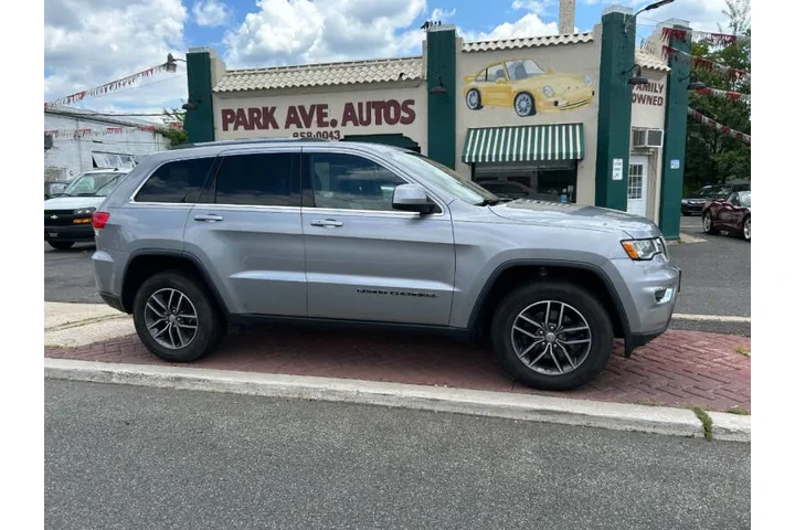 $13995 : 2018 Grand Cherokee Laredo E image 3