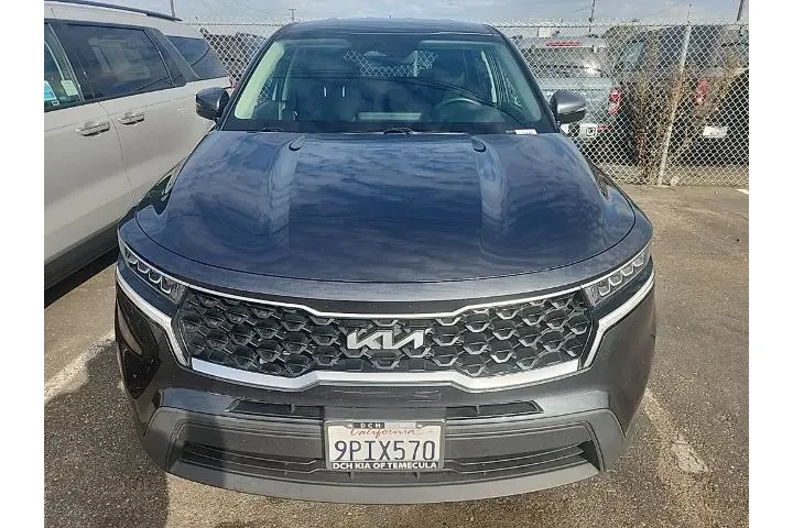 $20991 : Kia Sorento 2023 LX 4dr SUV image 2