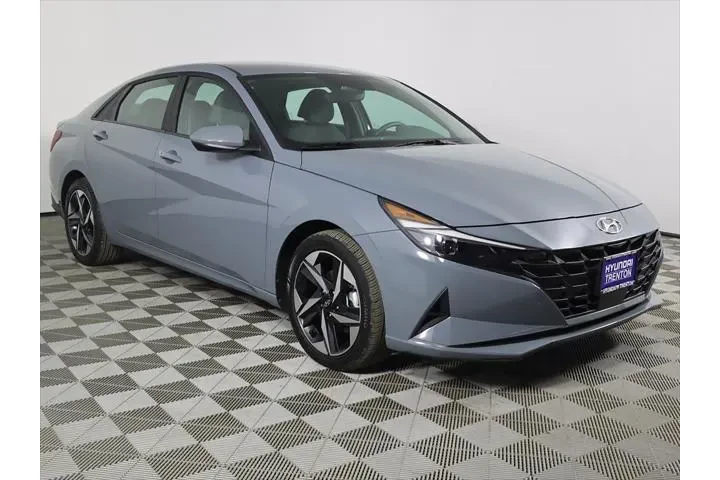 $16995 : Hyundai ELANTRA 2023 SEL 4dr image 2