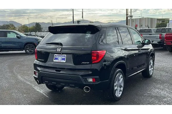 $38484 : Honda Passport 2024 AWD EX-L image 5