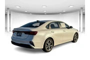 $14776 : Kia Forte 2023 LX 4dr Sedan thumbnail