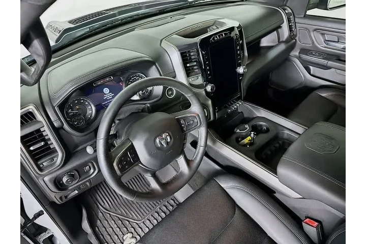 $36571 : Ram 1500 2020 4x4 Rebel 4dr image 2