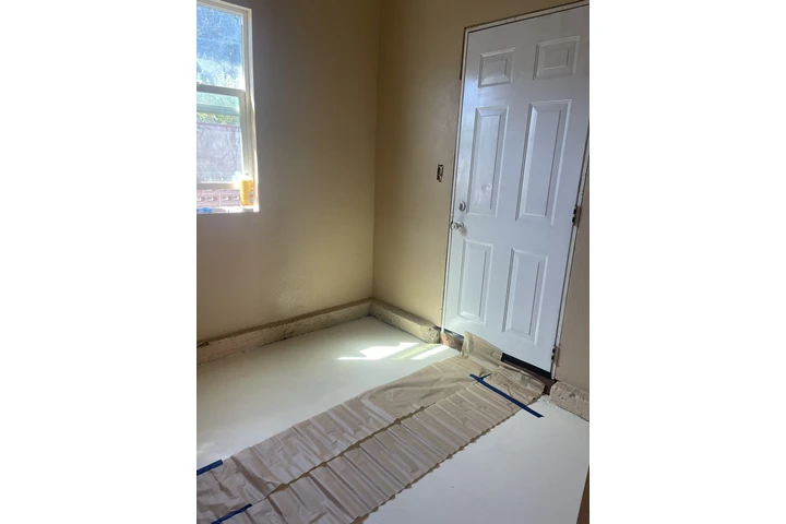 $1 : Se renta garage/studio Anaheim image 3