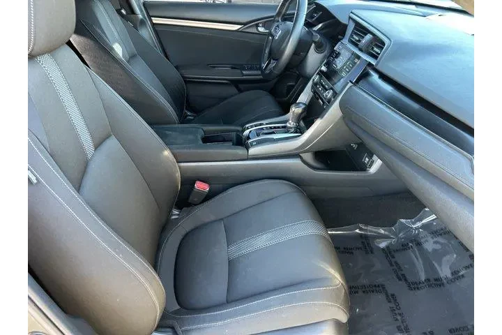 $21633 : Honda Civic 2020 EX 4dr Hatc image 9