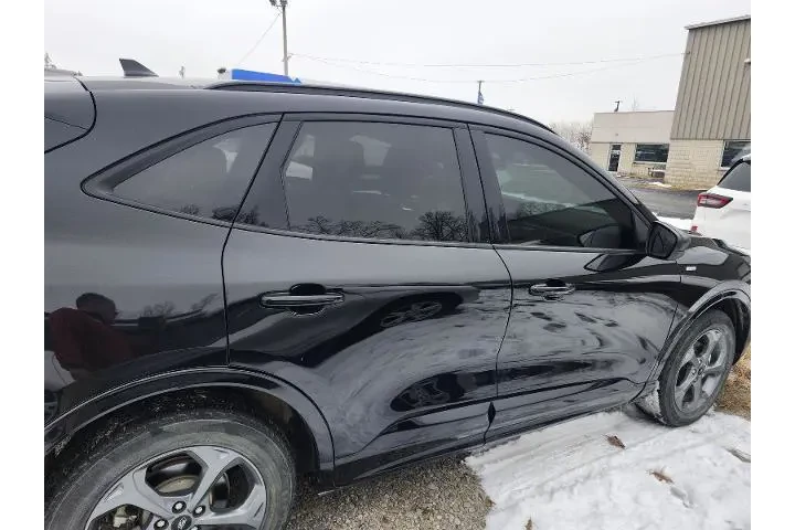 $21943 : Ford Escape 2023 AWD ST-Line image 7