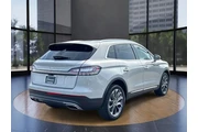 $39995 : Lincoln Nautilus 2023 AWD Re thumbnail